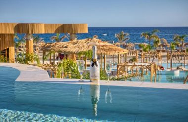 Alia Luxury Suites 