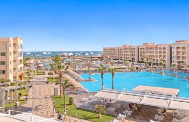 PICKALBATROS WHITE BEACH RESORT