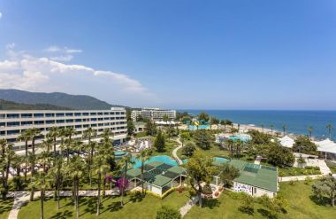 MIRAGE PARK RESORT
