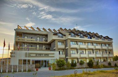 LAVITAS HOTEL KUMKOY