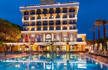 SERENITY QUEEN HOTEL