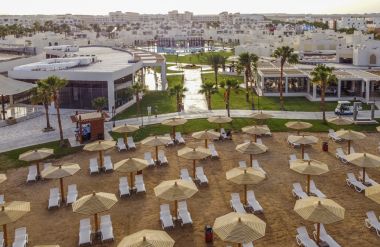 XANADU MAKADI BAY
