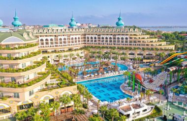 CRYSTAL SUNSET LUXURY RESORT & SPA