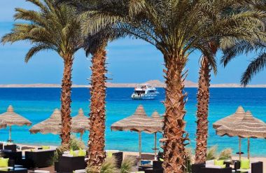 SOL Y MAR NAAMA BAY