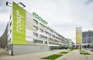 Roomz Vienna Superior или подобен